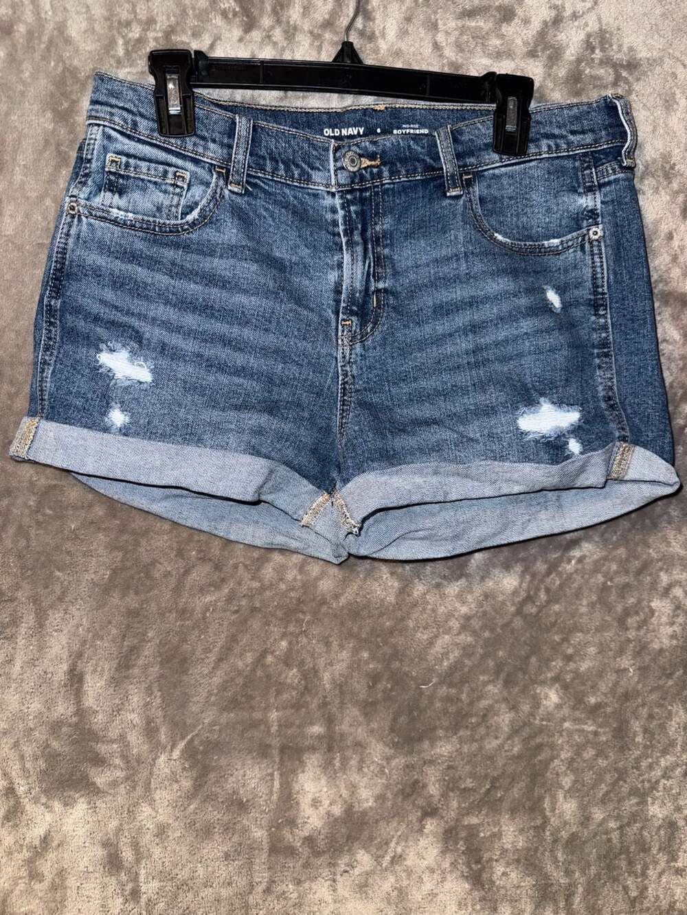 Old Navy Mid-Rise Boyfriend Denim Shorts Size 6